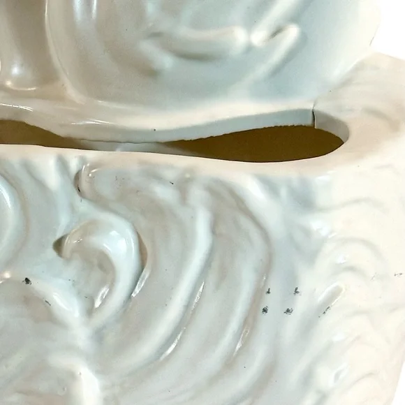 HULL Pottery- Matte White Ceramic Swan Sculpture Planter/Vase circa 1940-50s - Picture 11 of 12